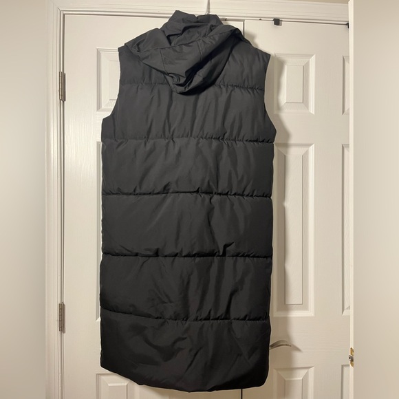 Katch Me Long Puffer Vest Sz M EUC - Picture 6 of 9